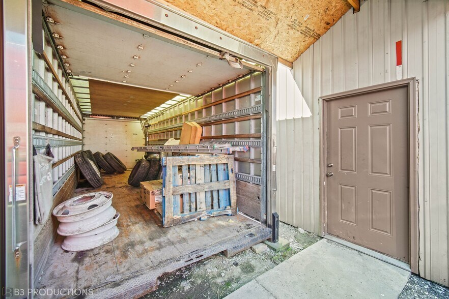 More Photos Of 1787 E Joe Orr Rd, Lynwood Warehouse For Sale