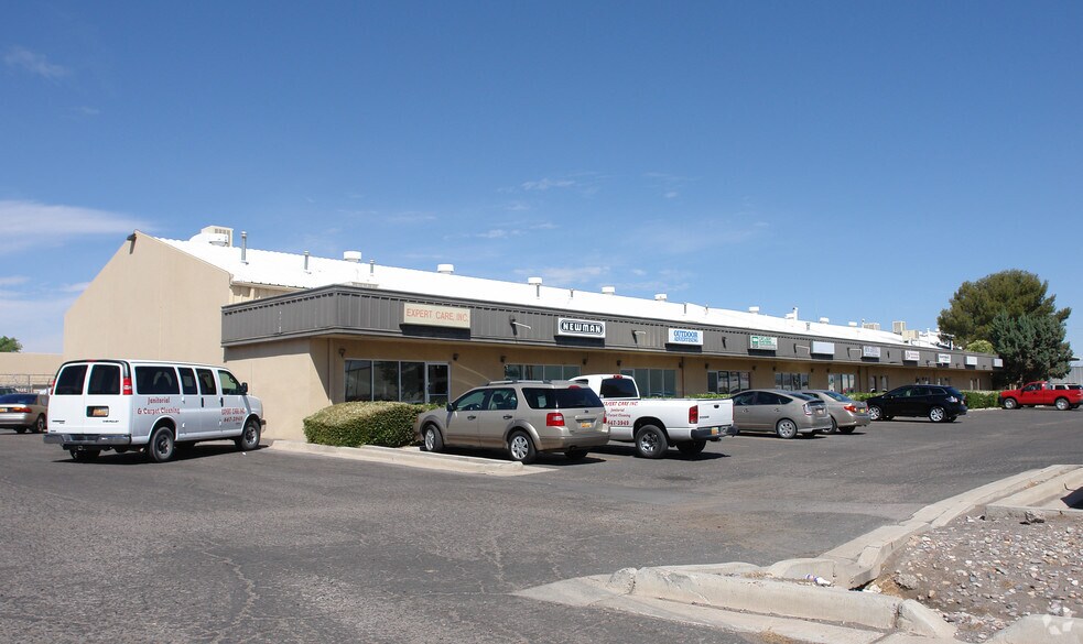 Primary Photo Of 400 S Compress Rd, Las Cruces Service For Lease