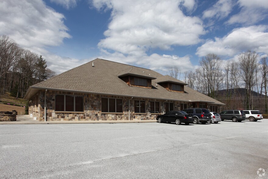 More Photos Of 773 N Main St, Clayton Medical For Lease