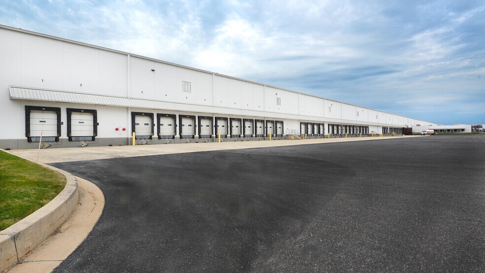 More Photos Of 95 Kriner Rd, Chambersburg Warehouse For Lease
