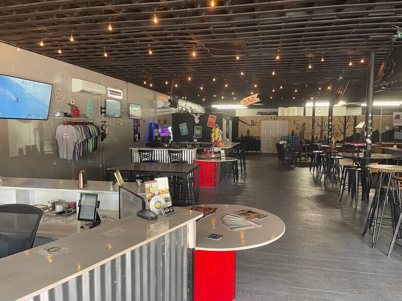 More Photos Of 303 N Woodland Blvd, Deland General Retail For Sale