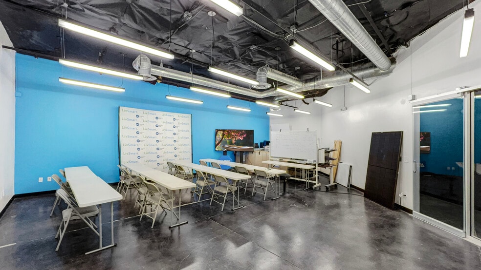 More Photos Of 5 Longevity Dr, Henderson Light Manufacturing For Sale