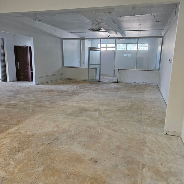More Photos Of 202 N Federal Hwy, Lake Worth Restaurant For Sale