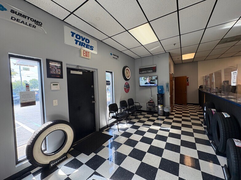 More Photos Of 1301 SW 2nd St, Pompano Beach Warehouse For Sale