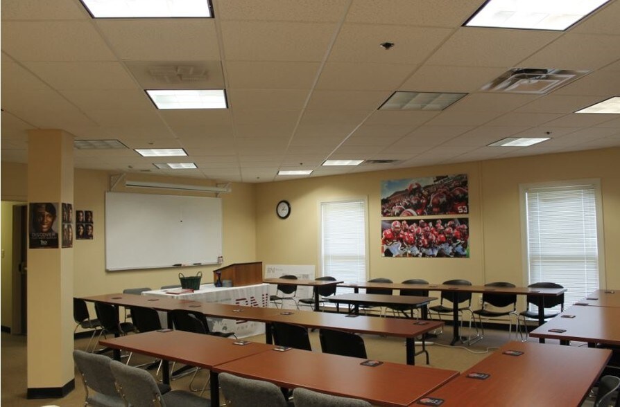 More Photos Of 7395 Hodgson Memorial Dr, Savannah Medical For Lease
