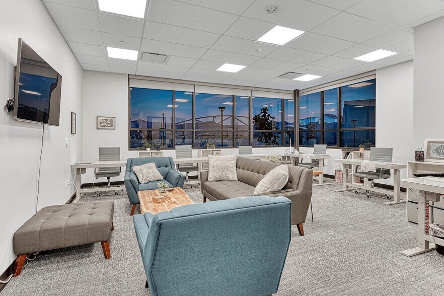 More Photos Of 1915 Democracy Pt, Colorado Springs Loft Creative Space For Lease