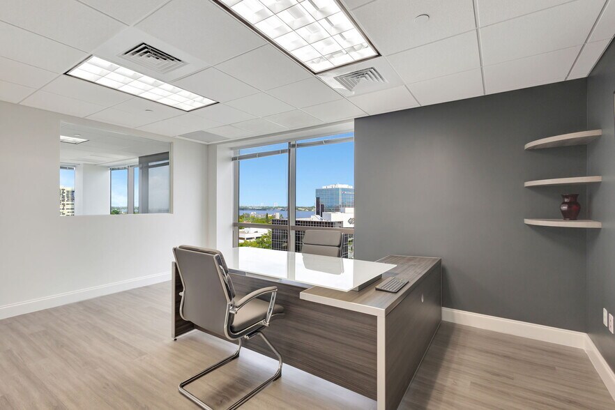 More Photos Of 1645 Palm Beach Lakes Blvd, West Palm Beach Office For Lease