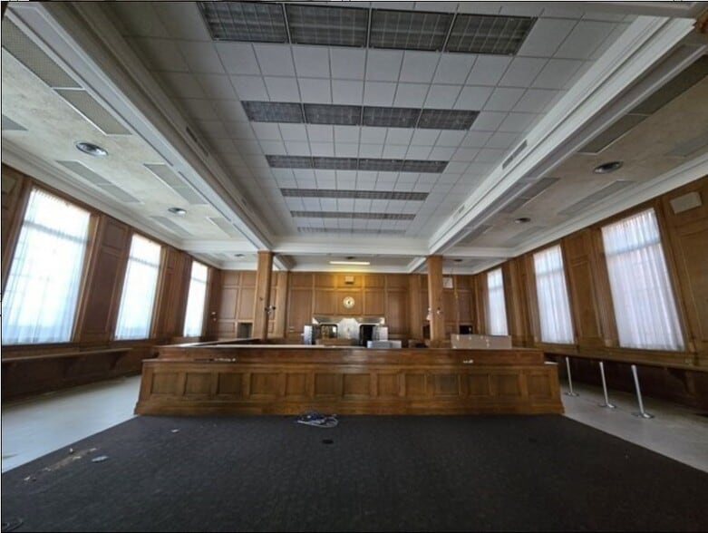 More Photos Of 460 W Broadway, South Boston Bank For Lease