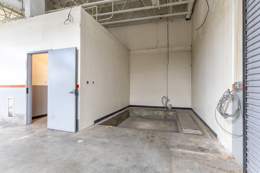More Photos Of 1759 W Avenue J12, Lancaster Freestanding For Lease