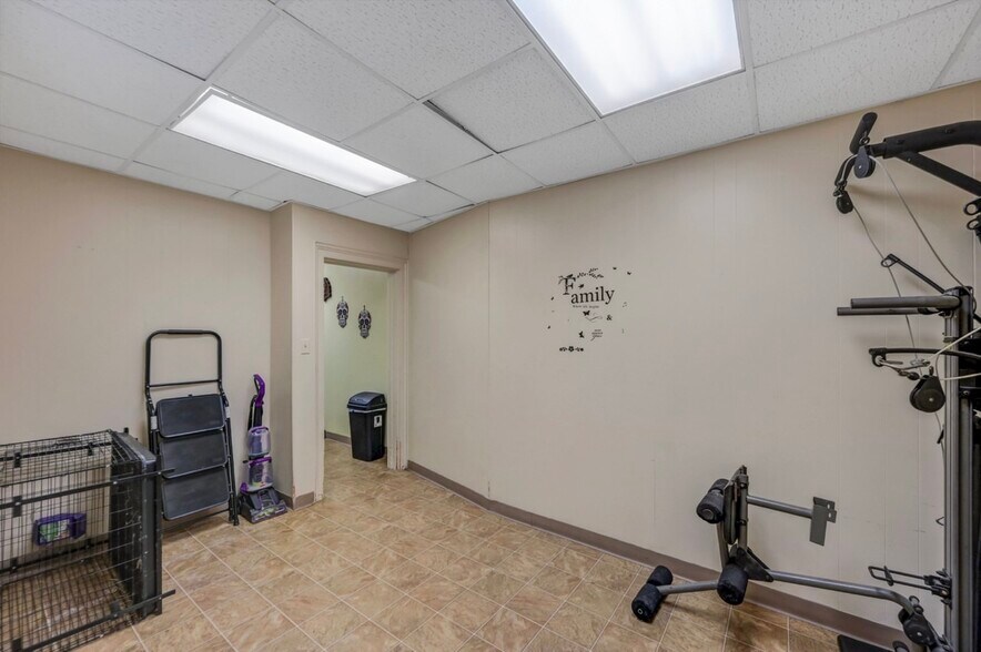 More Photos Of 535 Green Ridge St, Scranton Storefront Retail Residential For Sale