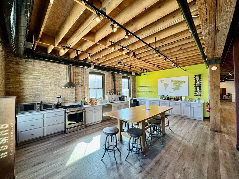 More Photos Of 1525 W Homer St, Chicago Loft Creative Space For Sale
