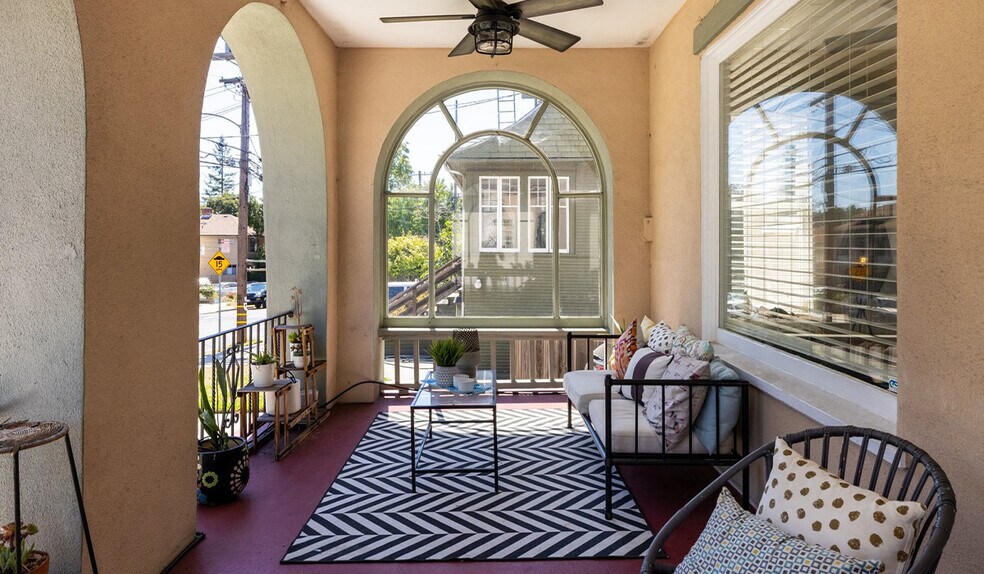 More Photos Of 435 Vernon St, Oakland Specialty For Sale
