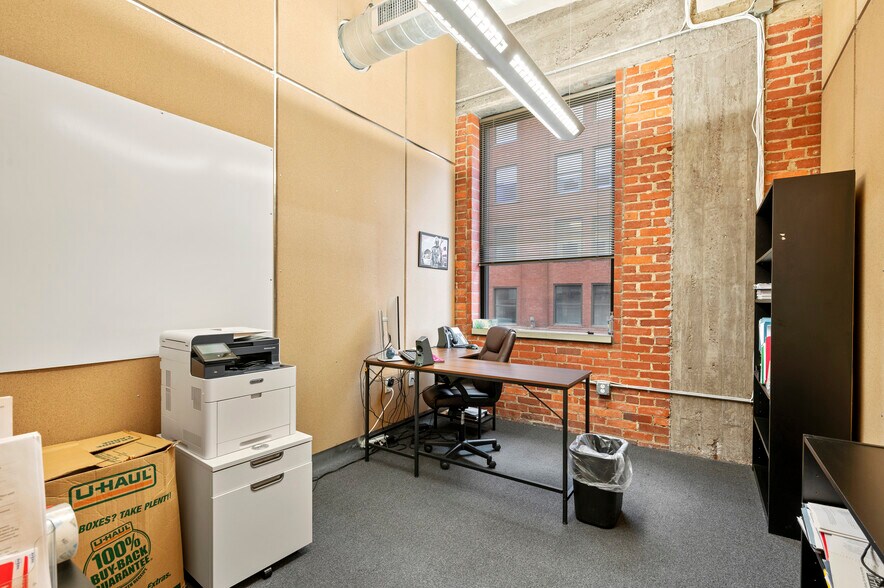 More Photos Of 2828-2840 Liberty Ave, Pittsburgh Office For Lease