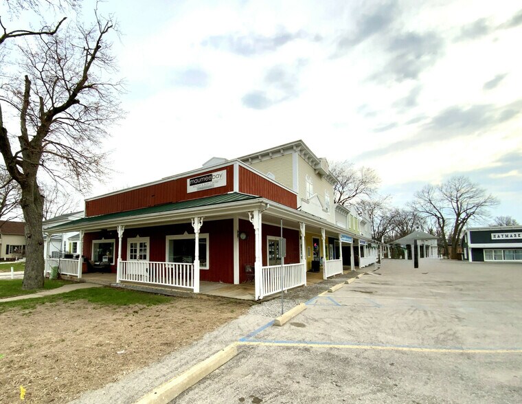 More Photos Of 5758 Main St, Sylvania Storefront For Sale