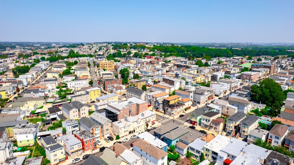 More Photos Of 302-304 N 3rd St, Harrison Apartments For Sale