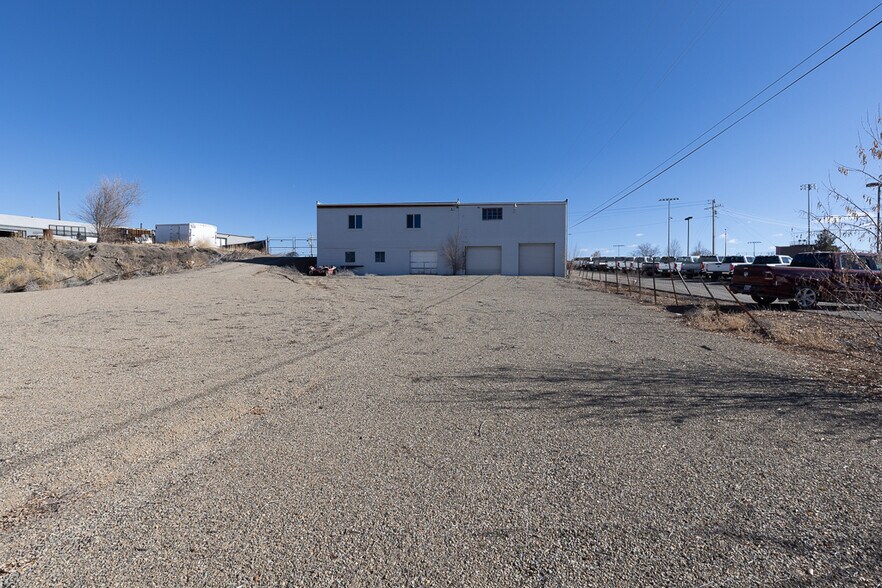 More Photos Of 27 S Broadway, Cortez Flex For Sale