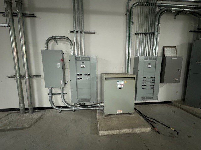 More Photos Of 3701 NW 82nd Ave, Doral Industrial For Lease