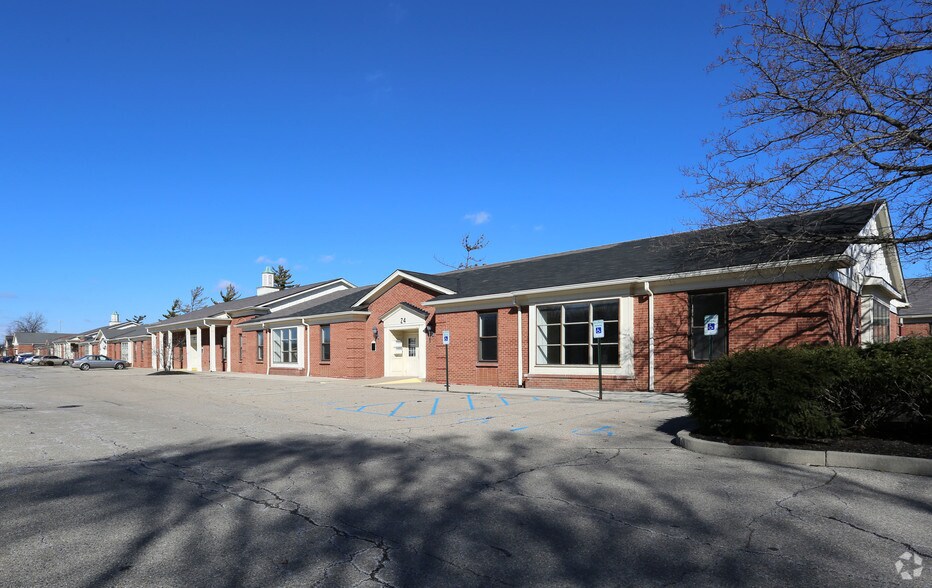 More Photos Of 17-28 Triangle Park Dr, Cincinnati Office For Lease