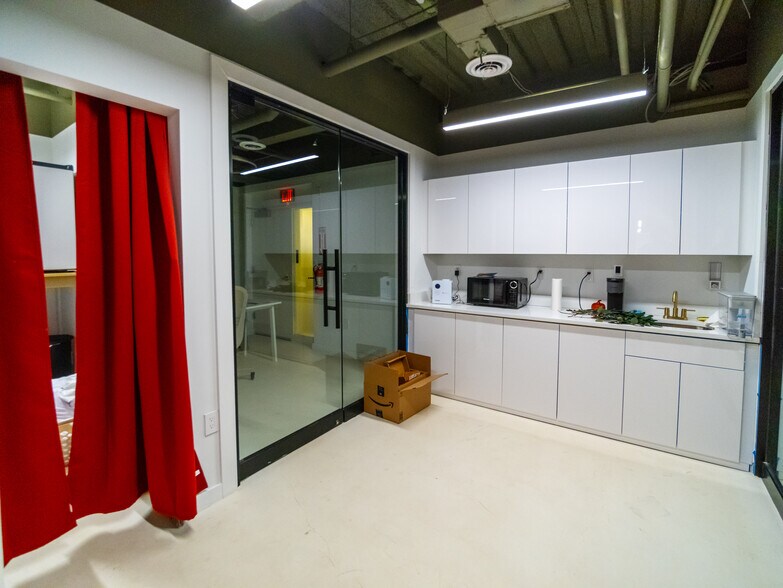 More Photos Of 100 Northampton St, Easton Apartments For Sale