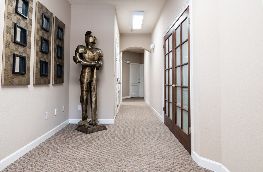 More Photos Of 1100 Town Plaza Ct, Winter Springs Medical For Lease