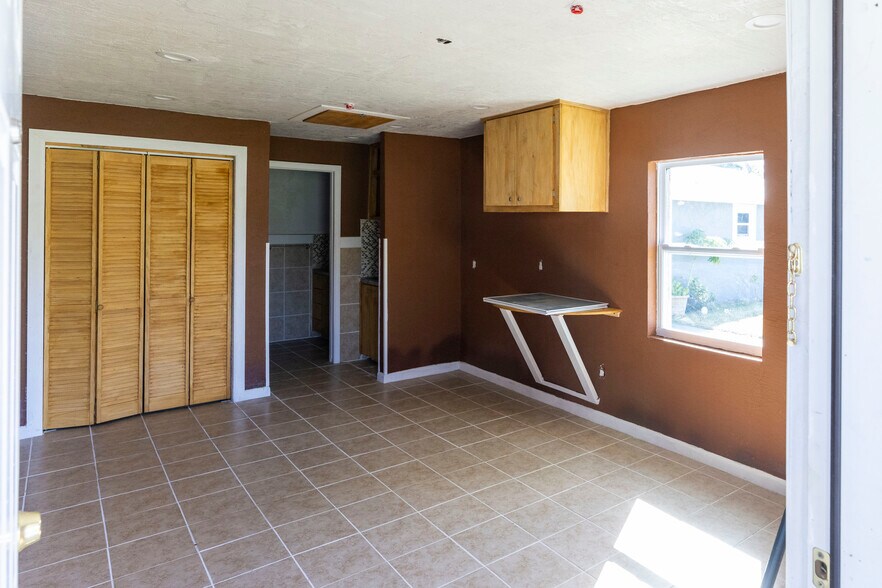 More Photos Of 433 Se Lake St, Stuart Apartments For Sale