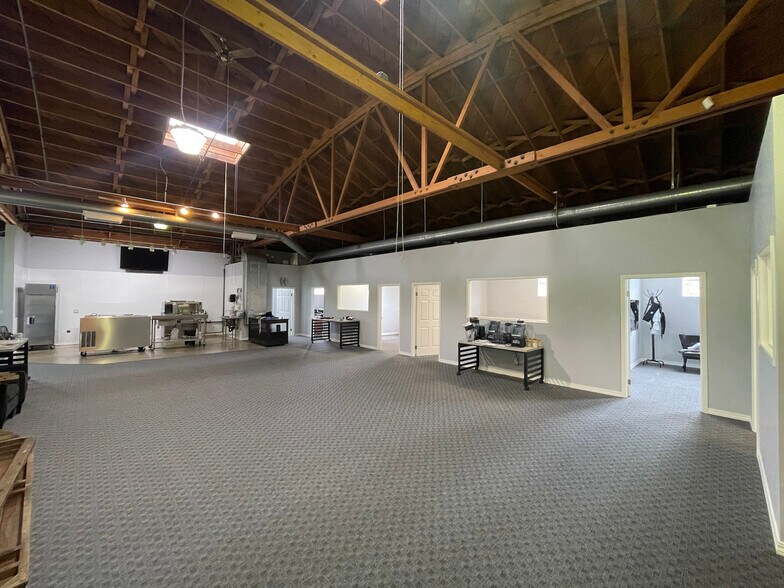 More Photos Of 1319-1321 5th St, Berkeley Warehouse For Sale