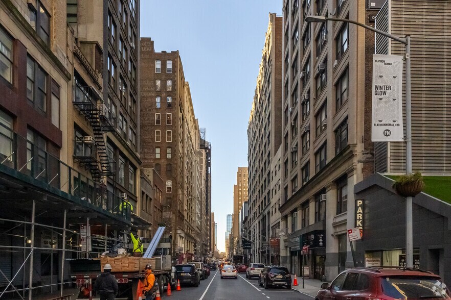 More Photos Of 143 W 29th St, New York Loft Creative Space For Sale