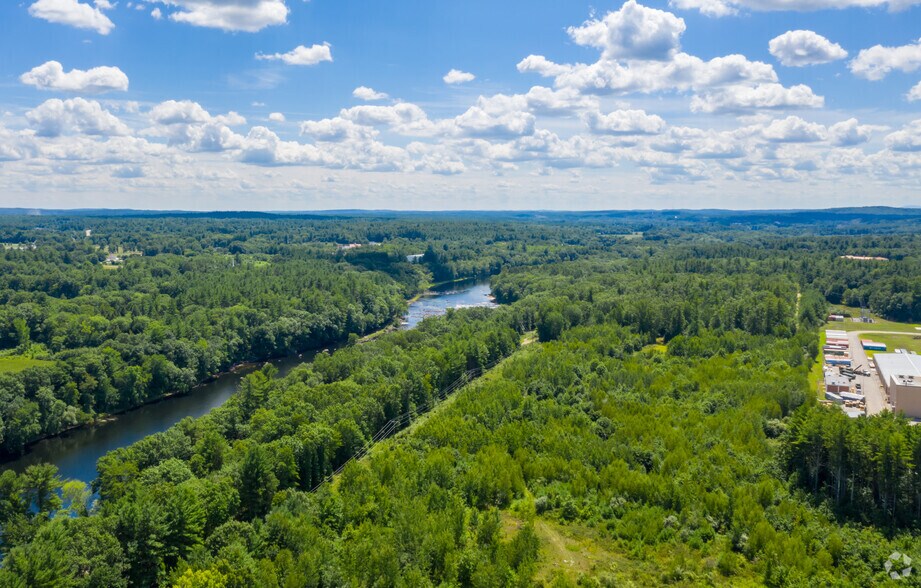 More Photos Of 703 Daniel Webster Hwy, Merrimack Warehouse For Lease