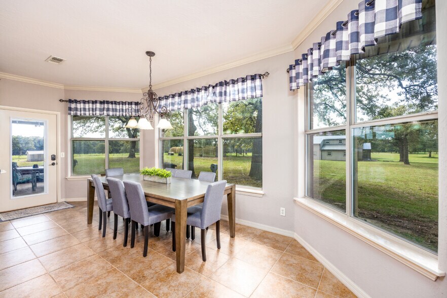 More Photos Of 12625 Sandpiper Rd, Thackerville Specialty For Sale