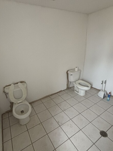 More Photos Of 409 Hazel Ave, Ewing Warehouse For Sale