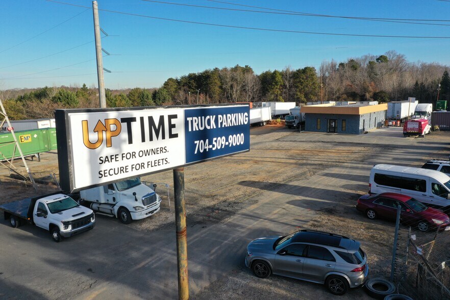More Photos Of 6410 Brookshire Blvd, Charlotte Land For Lease