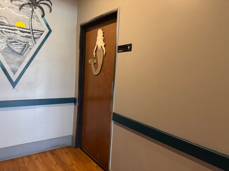 More Photos Of 2237 E Riverside Dr, Austin Restaurant For Lease