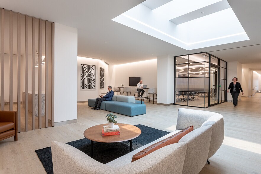 More Photos Of 7500 Old Georgetown Rd, Bethesda Office For Sale