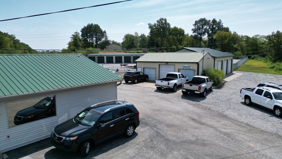 More Photos Of 3540 Eden Rd, Georgetown Auto Salvage Facility For Lease