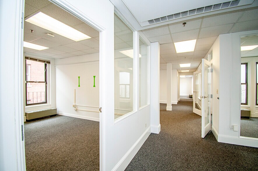 More Photos Of 2 Park Plz, Boston Office For Lease