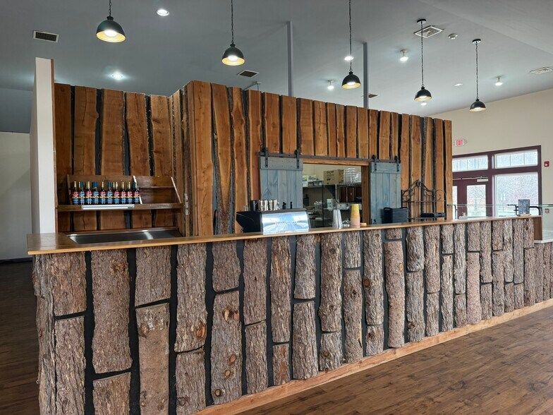 More Photos Of 10 East St, East Granby Storefront Retail Office For Lease