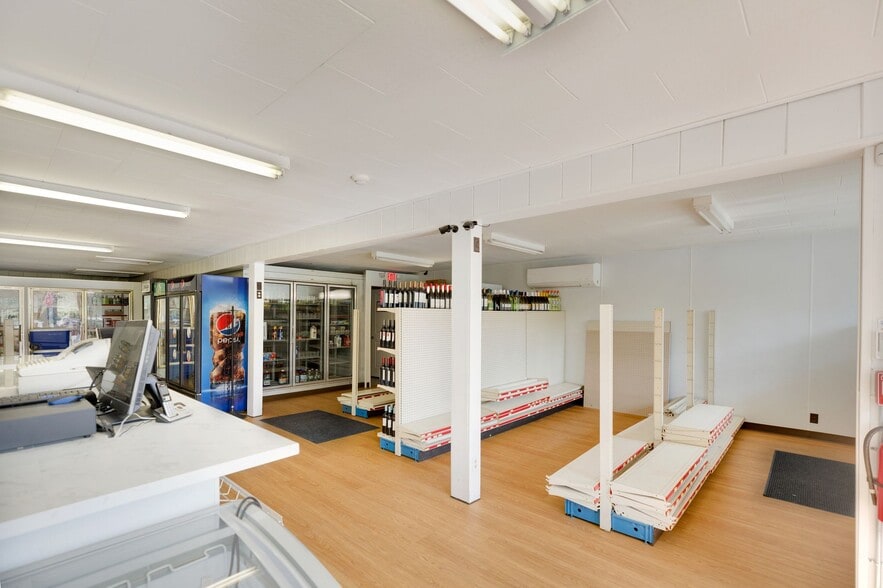 More Photos Of 460 Amherst Rd, South Hadley Service Station For Sale