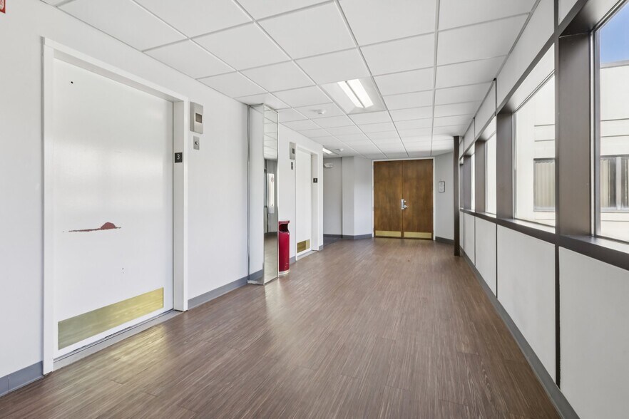 More Photos Of 401 Hamburg Turnpike, Wayne Medical For Sale