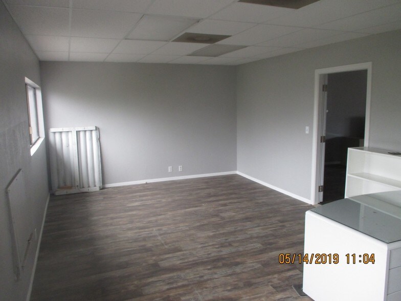 More Photos Of 25801 Obrero, Mission Viejo Light Manufacturing For Lease