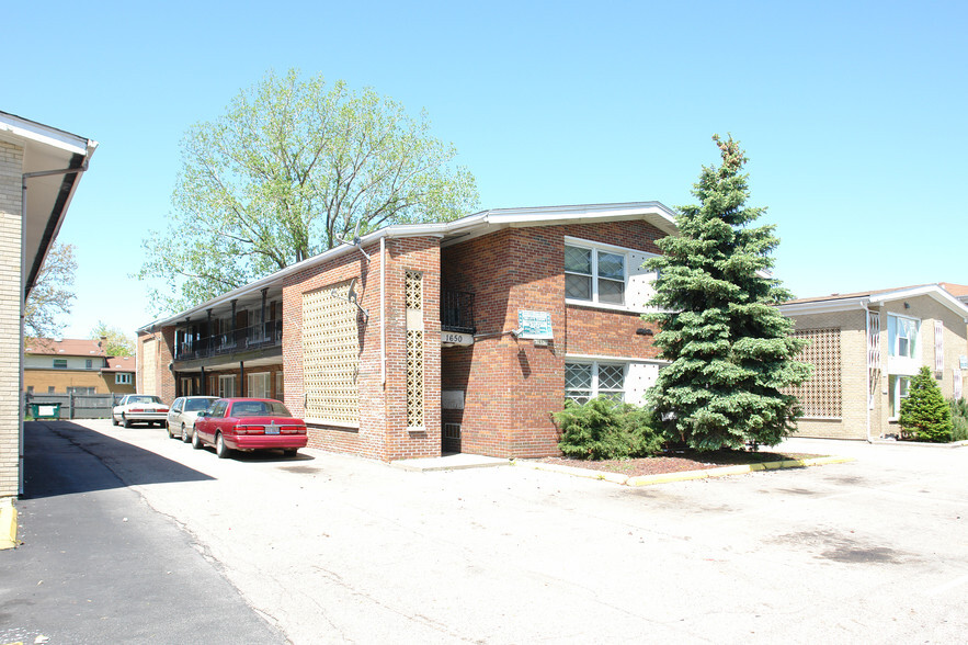 Primary Photo Of 1650 N 1st Ave, Melrose Park Apartments For Sale