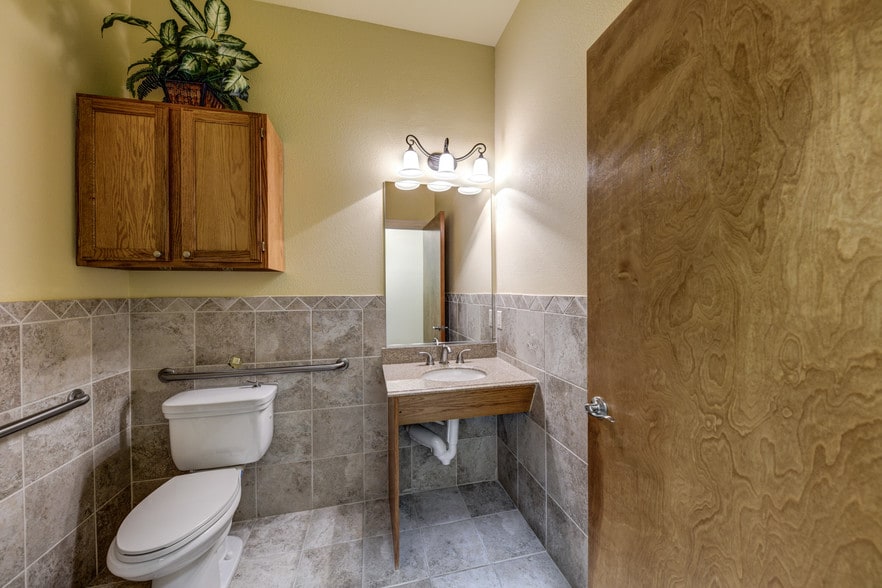 More Photos Of 1001 Long Prairie Rd, Flower Mound Medical For Sale