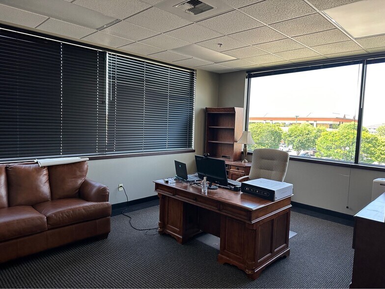 More Photos Of 2675 Palmer St, Missoula Office For Lease