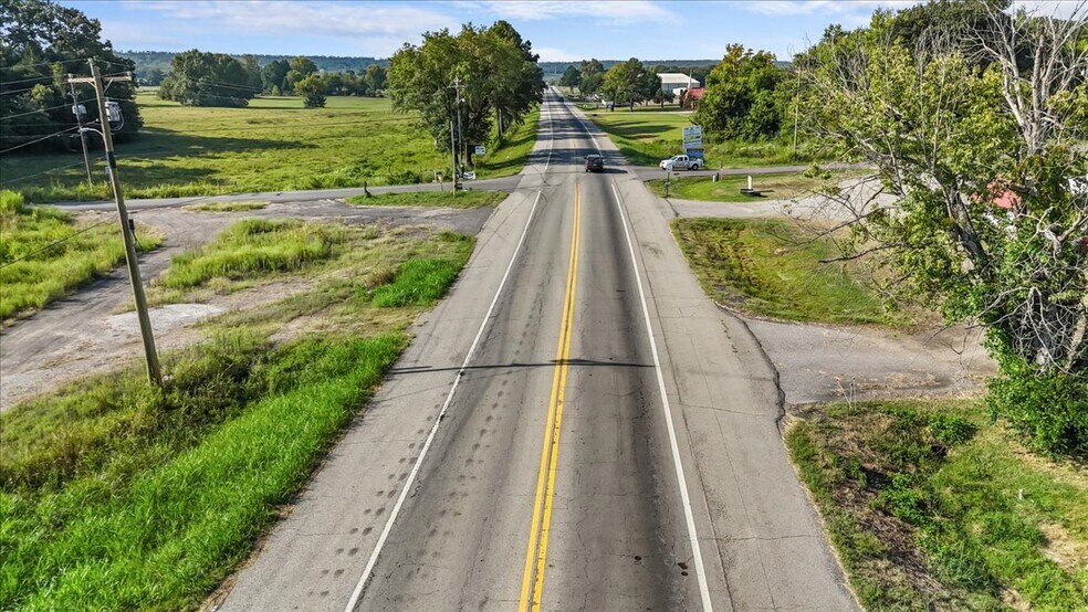 More Photos Of 2701 Pocola blvd, Pocola Industrial For Sale