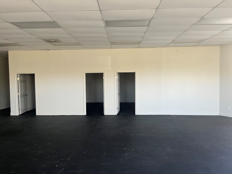 More Photos Of 219-227 W Canal Dr, Turlock Storefront Retail Office For Lease