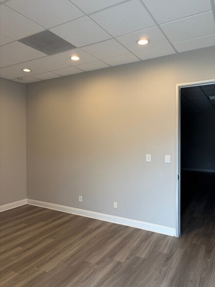 More Photos Of 16722 Hale Ave, Irvine Warehouse For Lease