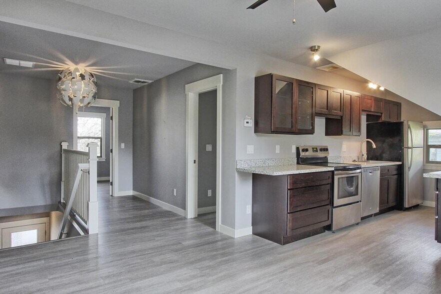 More Photos Of 2422 NE Glisan St, Portland Apartments For Sale