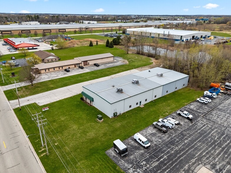 More Photos Of 3300 Commodity Ln, Green Bay Manufacturing For Lease
