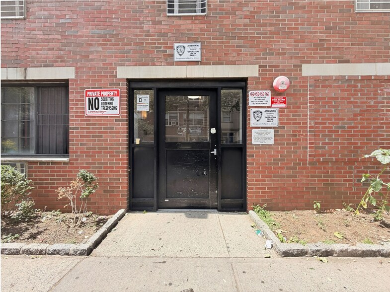 More Photos Of 3961 Carpenter, Bronx Apartments For Sale
