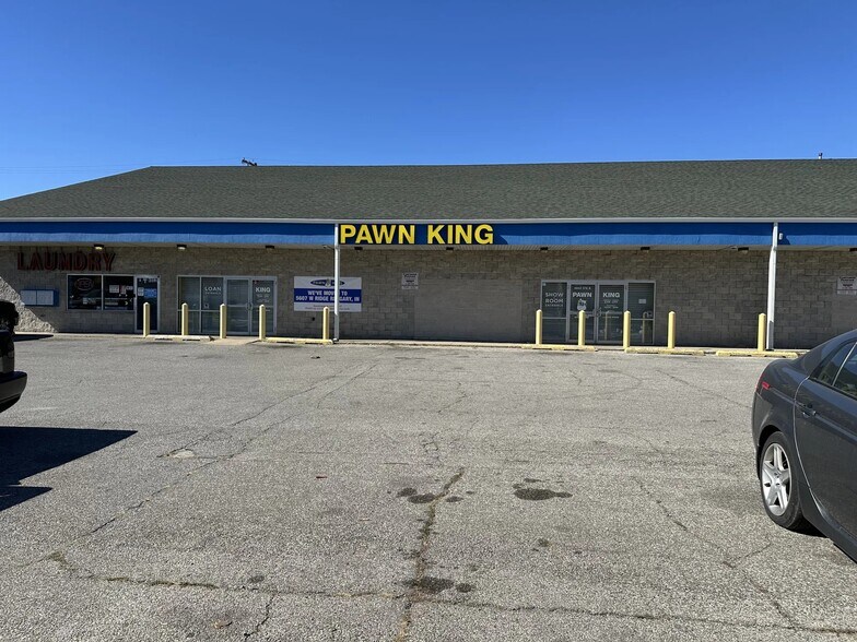 More Photos Of 4802 Indianapolis Blvd, East Chicago General Retail For Lease