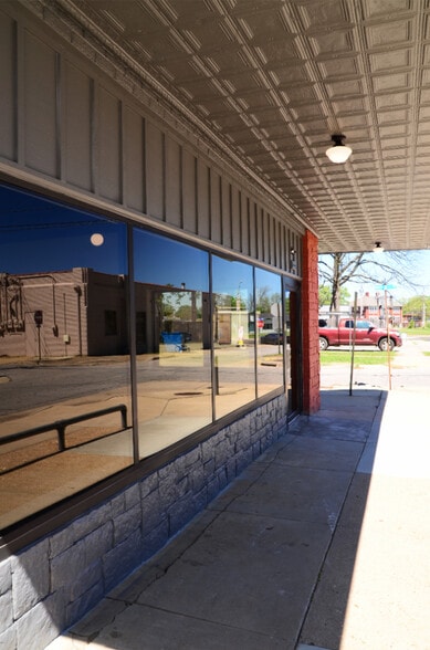 More Photos Of 500 S 20th St, Fort Smith Flex For Lease